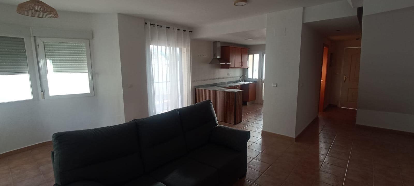 Adosado de 3 habitaciones en Finestrat en alquiler con piscina garaje - 1.500 € (Ref: 9873663)