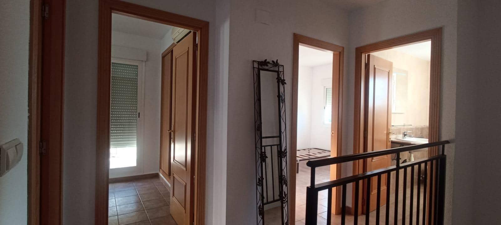Adosado de 3 habitaciones en Finestrat en alquiler con piscina garaje - 1.500 € (Ref: 9873663)