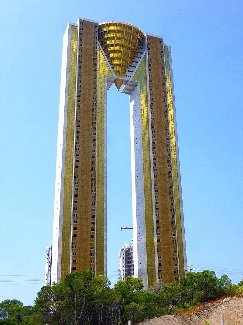 90 chambre Hôtel à vendre à Benidorm - 8 500 000 € (Ref: 9894023)