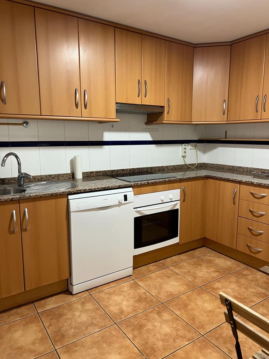 3 quarto Apartamento para arrendar em Altea - 1 200 € (Ref: 9973433)