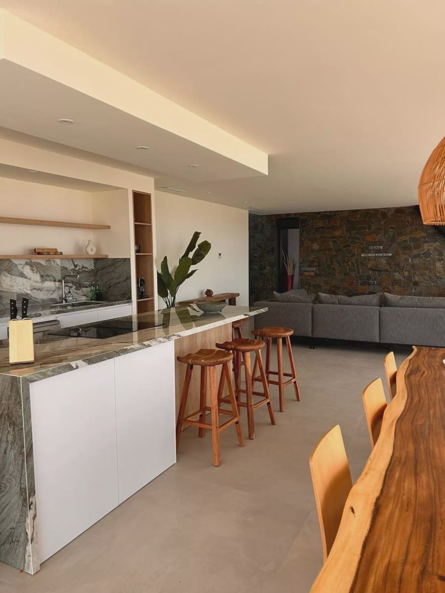Chalet de 4 habitaciones en Pinoso en venta con piscina garaje - 600.000 € (Ref: 10017762)