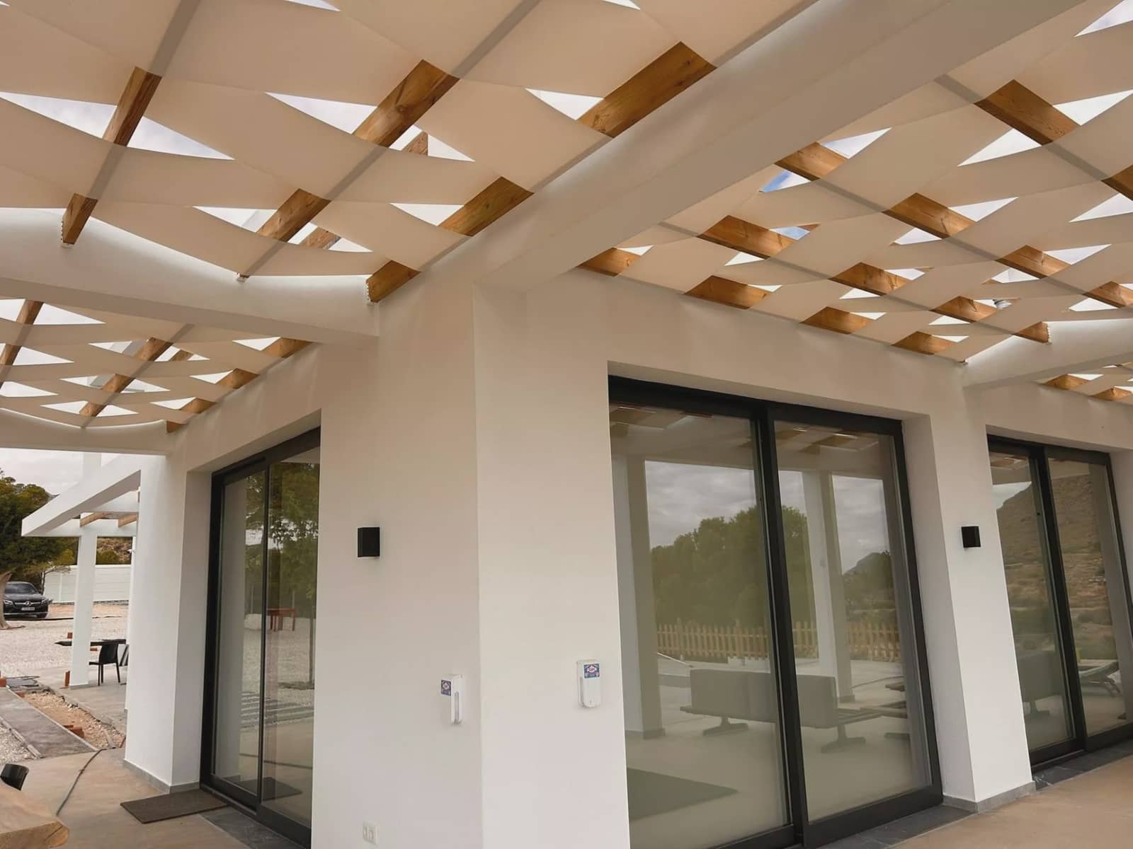 Chalet de 4 habitaciones en Pinoso en venta con piscina garaje - 600.000 € (Ref: 10017762)
