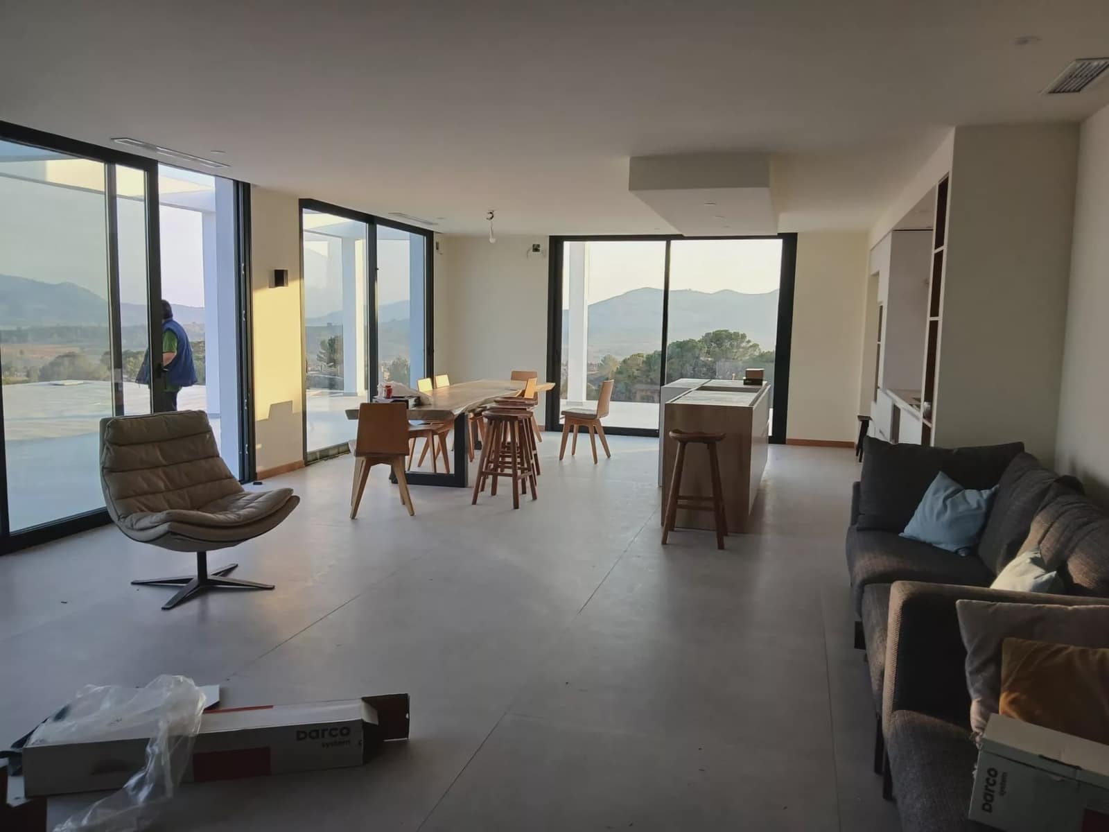 Chalet de 4 habitaciones en Pinoso en venta con piscina garaje - 600.000 € (Ref: 10017762)