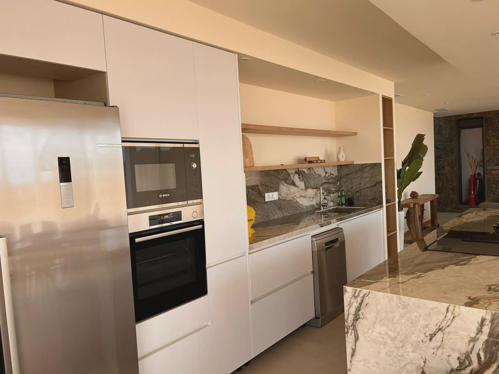Chalet de 4 habitaciones en Pinoso en venta con piscina garaje - 600.000 € (Ref: 10017762)