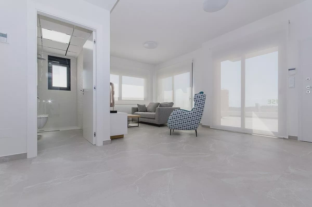 3 slaapkamer Bungalow te koop in San Miguel de Salinas met zwembad garage - € 425.000 (Ref: 10026578)