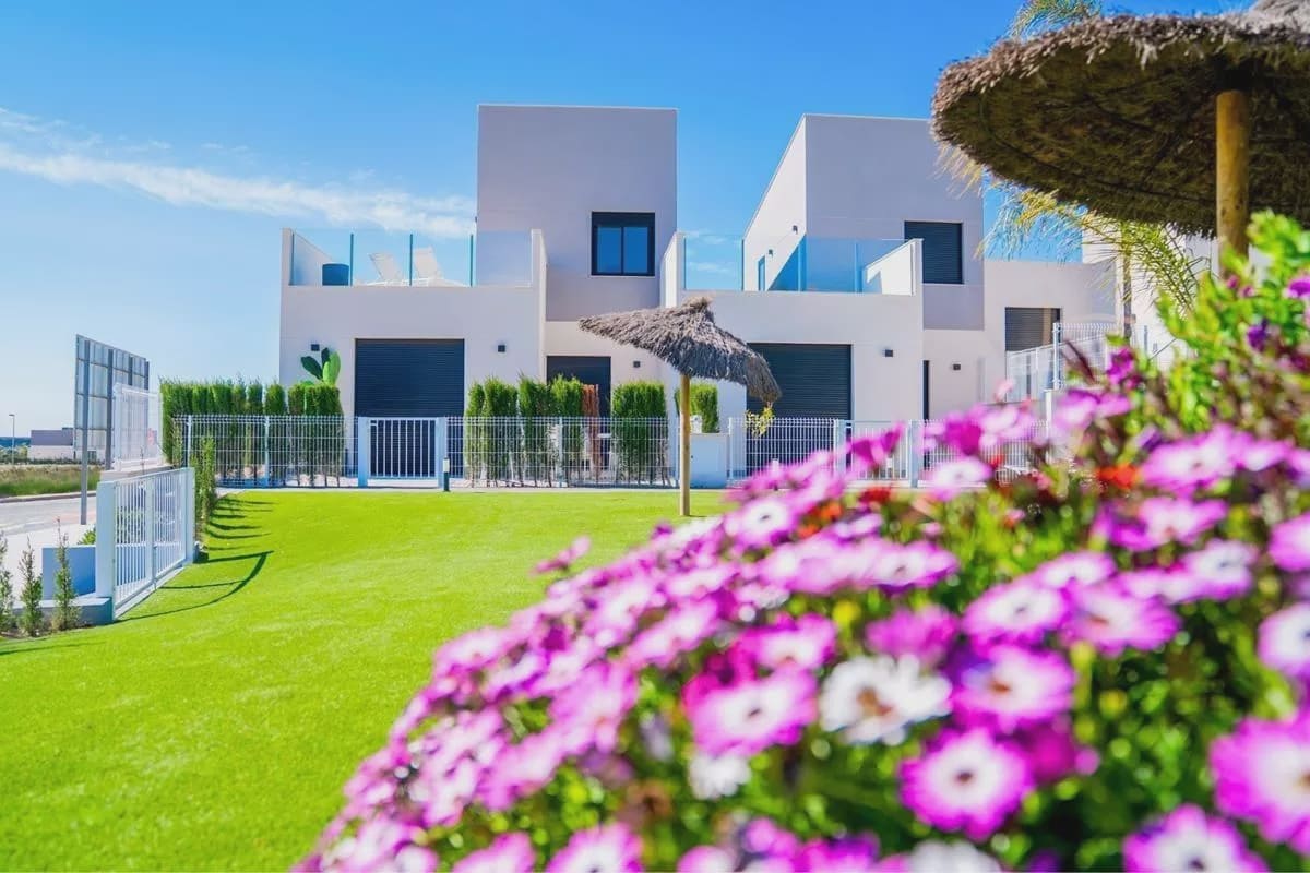 3 chambre Villa/Maison Semi-Mitoyenne à vendre à Banos y Mendigo avec piscine garage - 320 500 € (Ref: 10035415)