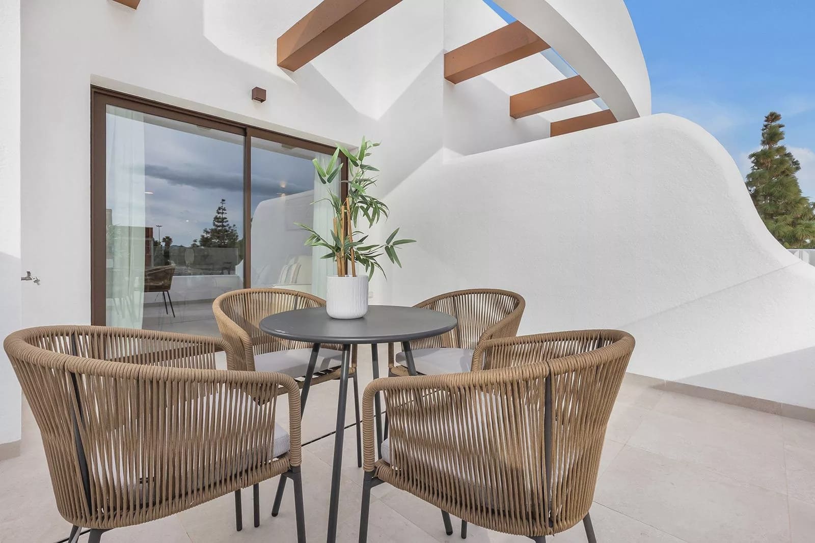 3 bedroom Apartment for sale in Los Alcazares with pool garage - € 389,900 (Ref: 10045736)