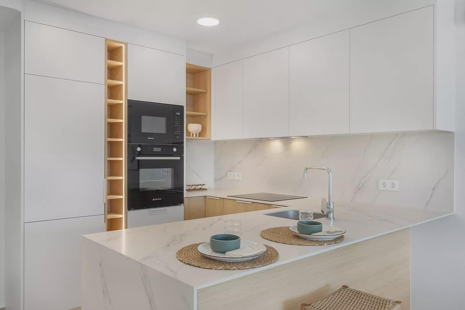3 bedroom Apartment for sale in Los Alcazares with pool garage - € 389,900 (Ref: 10045736)