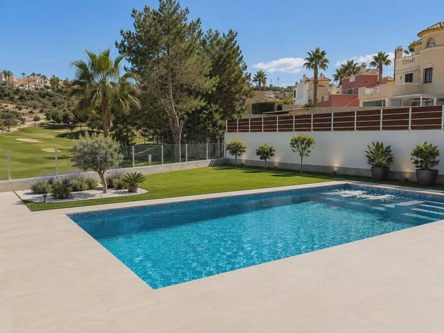 4 Zimmer Villa zu verkaufen in Ciudad Quesada, Rojales mit Pool Garage - 834.000 € (Ref: 10048215)