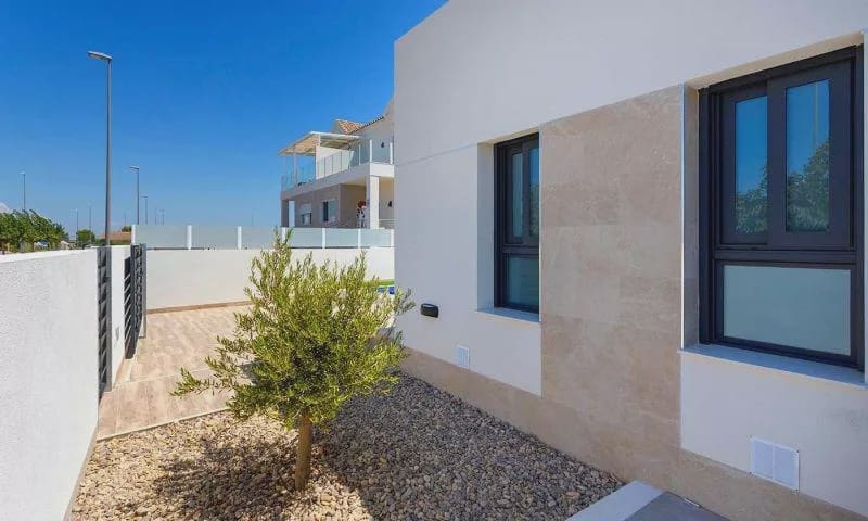 Chalet de 3 habitaciones en Daya Nueva en venta con piscina garaje - 380.000 € (Ref: 10060900)