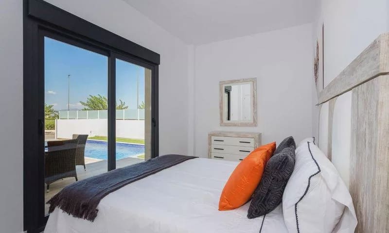 Chalet de 3 habitaciones en Daya Nueva en venta con piscina garaje - 380.000 € (Ref: 10060900)