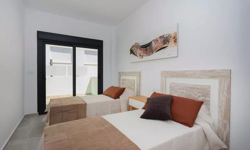 Chalet de 3 habitaciones en Daya Nueva en venta con piscina garaje - 380.000 € (Ref: 10060900)