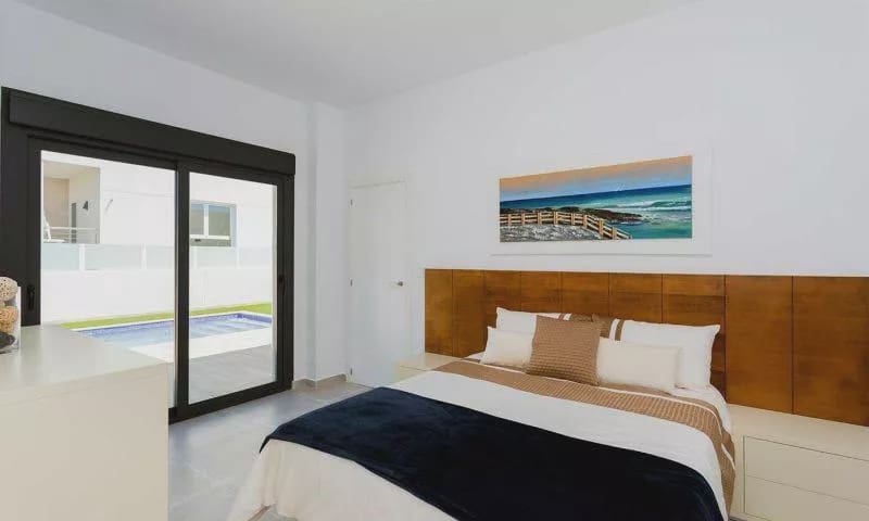 Chalet de 3 habitaciones en Daya Nueva en venta con piscina garaje - 380.000 € (Ref: 10060900)
