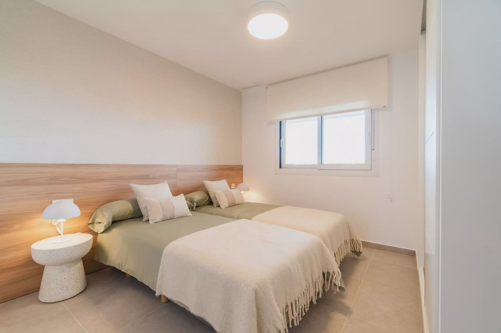 4 sypialnia Apartament przy plaży na sprzedaż w Orihuela Costa z basenem garażem - 499 000 € (Ref: 10070282)