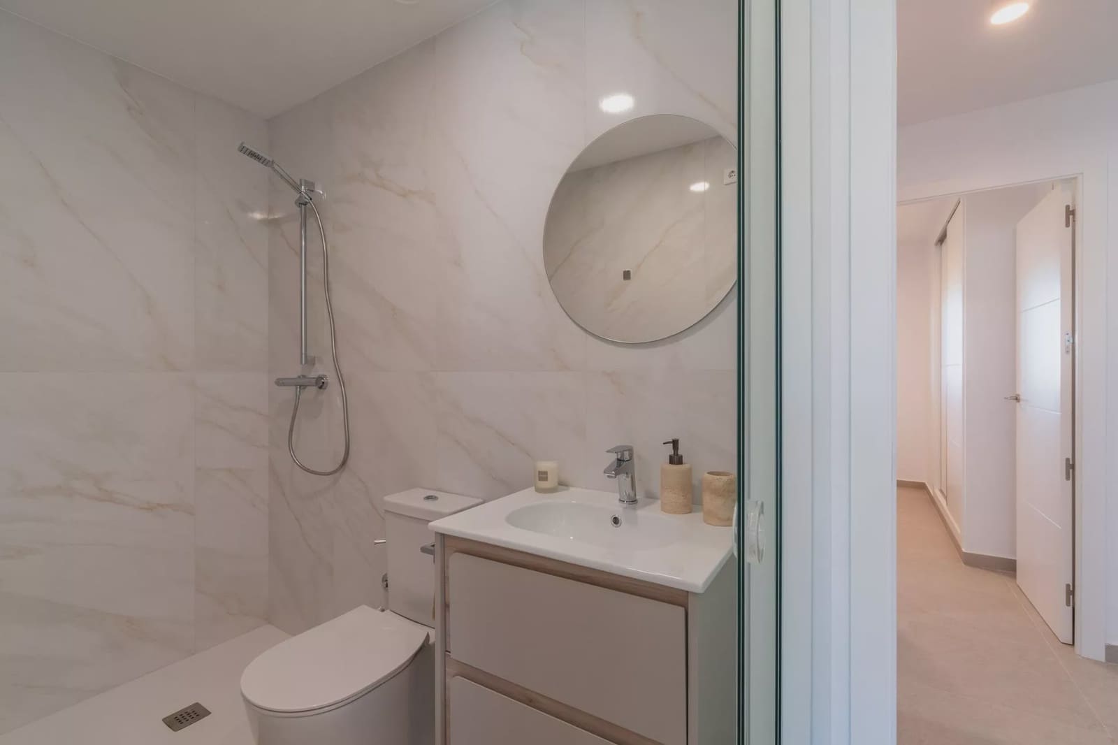 4 sypialnia Apartament przy plaży na sprzedaż w Orihuela Costa z basenem garażem - 499 000 € (Ref: 10070282)