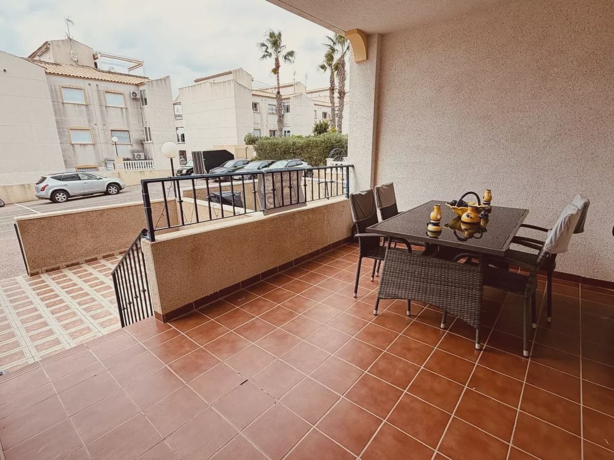 2 soverom Leilighet til salgs i Orihuela Costa med svømmebasseng garasje - € 145 000 (Ref: 10132174)