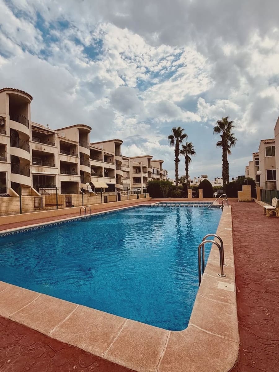 2 soverom Leilighet til salgs i Orihuela Costa med svømmebasseng garasje - € 145 000 (Ref: 10132174)