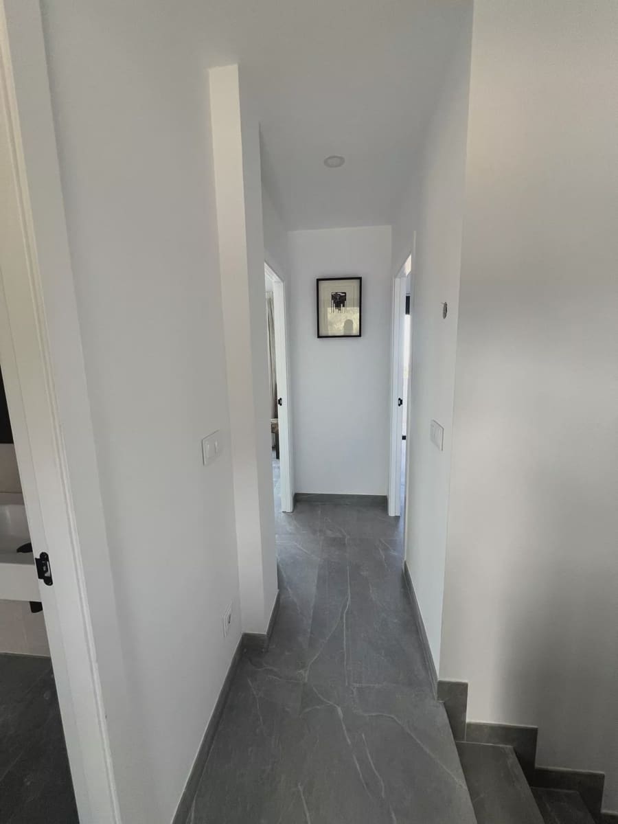 3 soverom Kjedet enebolig til salgs i Polop med svømmebasseng garasje - € 725 000 (Ref: 10135018)