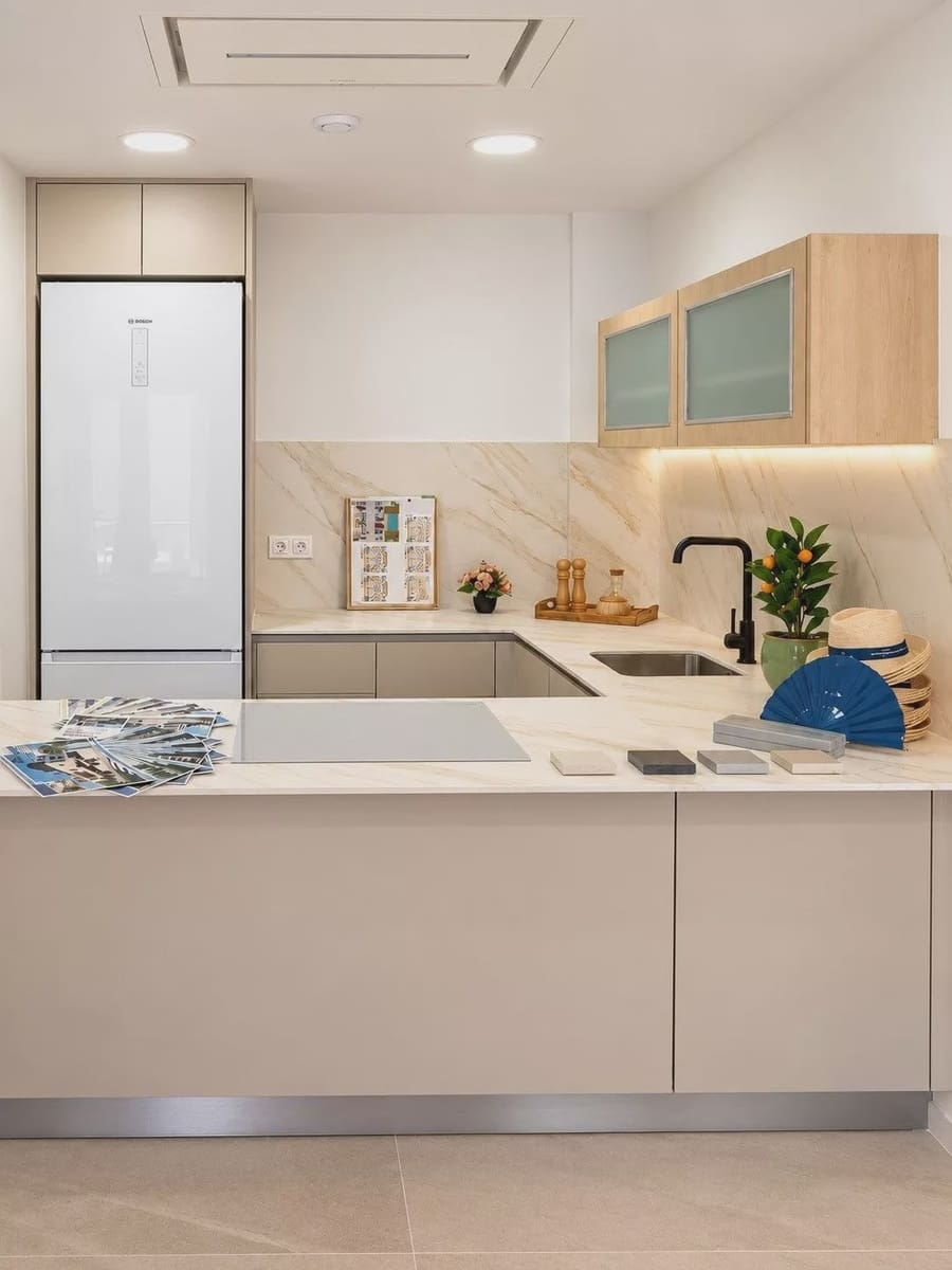 2 Zimmer Apartment zu verkaufen in Torrevieja mit Pool Garage - 269.000 € (Ref: 10171720)