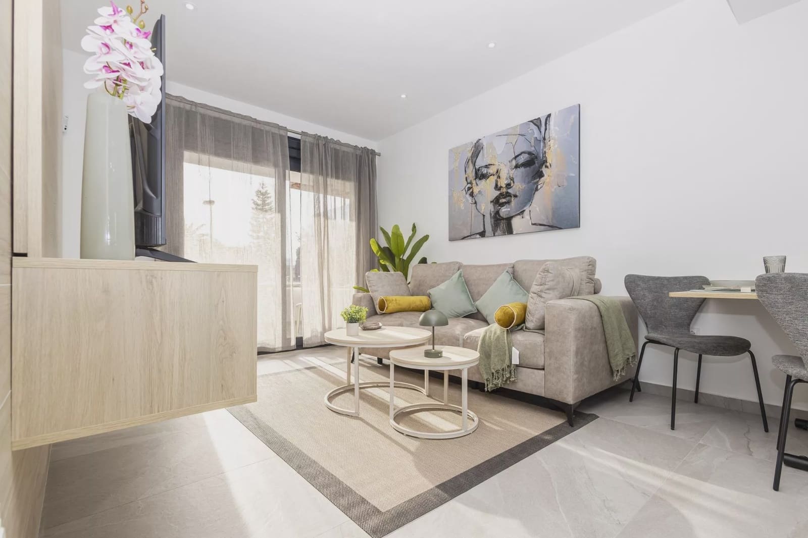 2 Zimmer Apartment zu verkaufen in Torrevieja mit Pool Garage - 269.000 € (Ref: 10171720)