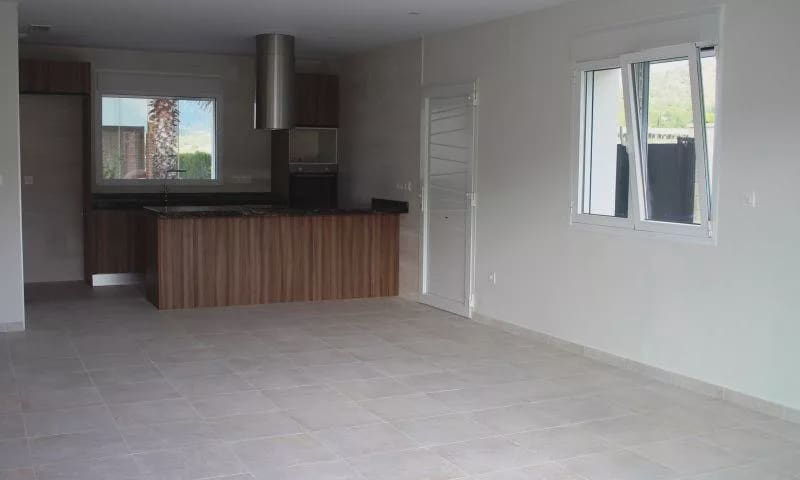 3 soverom Villa til salgs i La Romana med svømmebasseng garasje - € 360 000 (Ref: 7915672)