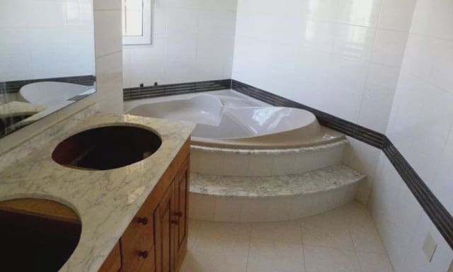 3 sovrum Villa till salu i La Manga del Mar Menor med pool - 780 000 € (Ref: 7915687)