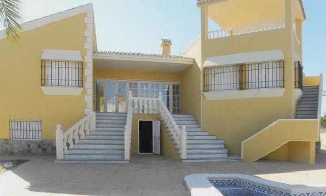 3 sovrum Villa till salu i La Manga del Mar Menor med pool - 780 000 € (Ref: 7915687)
