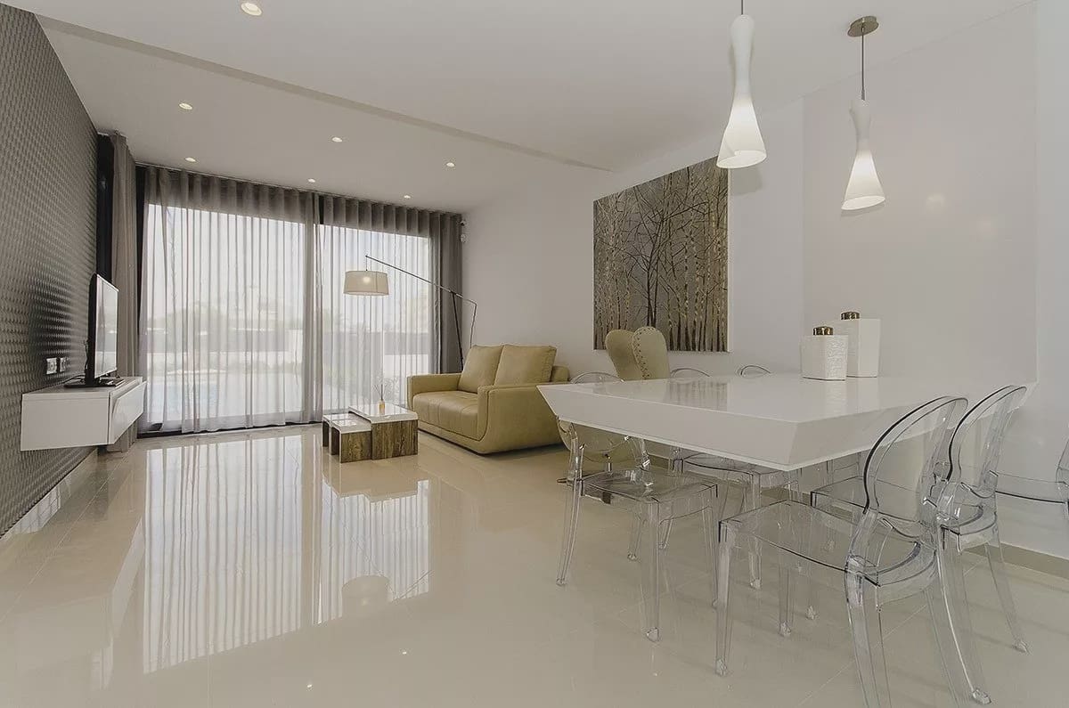 4 quarto Moradia para venda em Playa Honda com piscina garagem - 742 000 € (Ref: 7915882)