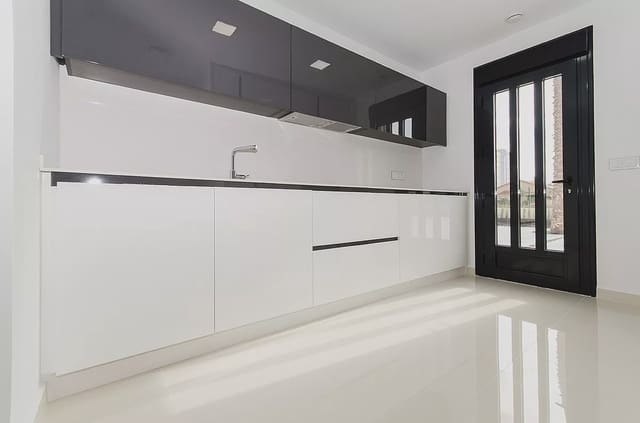 4 sypialnia Willa na sprzedaż w Playa Honda, Kartagena z basenem garażem - 742 000 € (Ref: 7915882)
