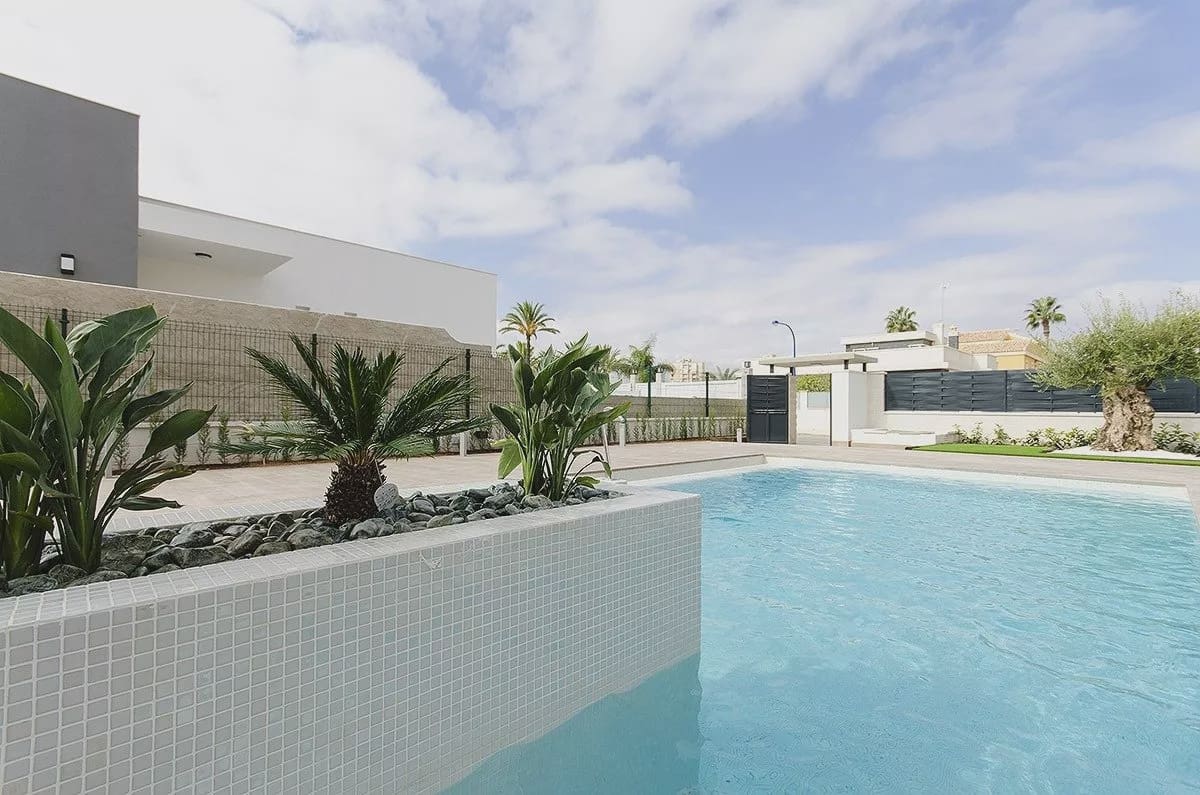 4 soveværelse Villa til salg i Orihuela Costa med swimmingpool - € 995.000 (Ref: 7915883)