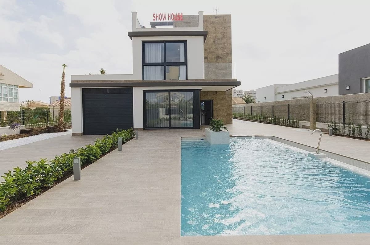 4 soveværelse Villa til salg i Orihuela Costa med swimmingpool - € 995.000 (Ref: 7915883)