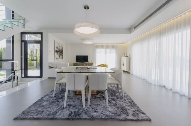 3 soveværelse Villa til salg i Campoamor, Orihuela med swimmingpool - € 1.195.000 (Ref: 7915885)