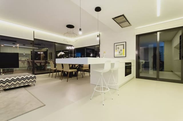 4 Zimmer Villa zu verkaufen in Campoamor, Orihuela mit Pool - 1.195.000 € (Ref: 7915886)