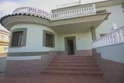 3 slaapkamer Villa te koop in Torrevieja met zwembad - € 550.000 (Ref: 7915899)