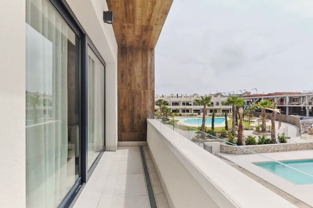 2 soverom Bungalow til salgs i La Veleta, Torrevieja med svømmebasseng garasje - € 380 000 (Ref: 7915955)