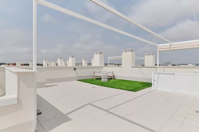 2 soverom Bungalow til salgs i La Veleta, Torrevieja med svømmebasseng garasje - € 380 000 (Ref: 7915955)