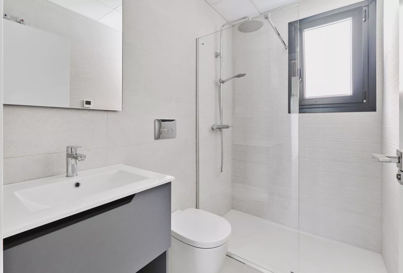 2 quarto Bungalow para venda em Torrevieja com piscina garagem - 380 000 € (Ref: 7915956)