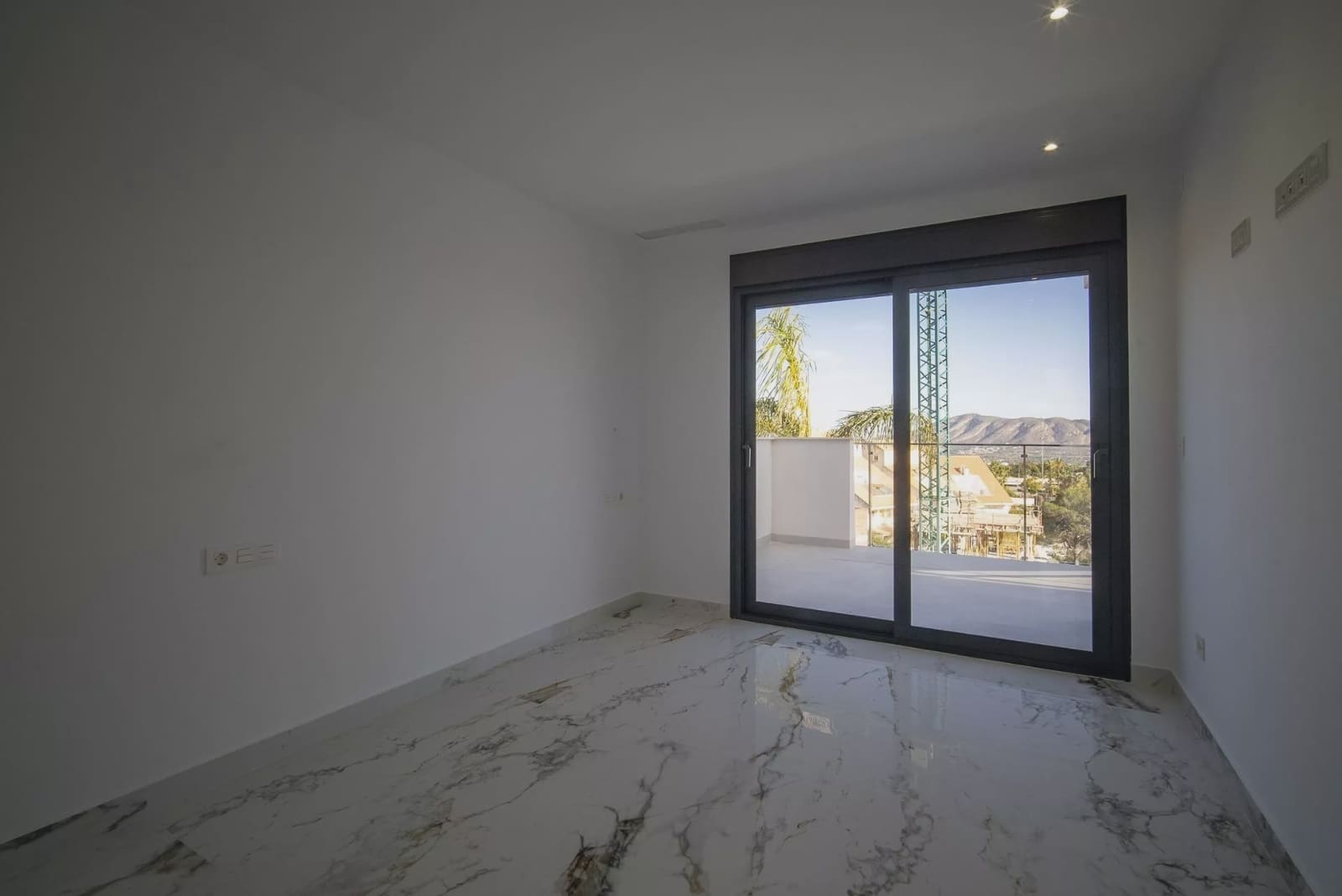 3 bedroom Villa for sale in La Nucia with pool - € 600,000 (Ref: 7915983)