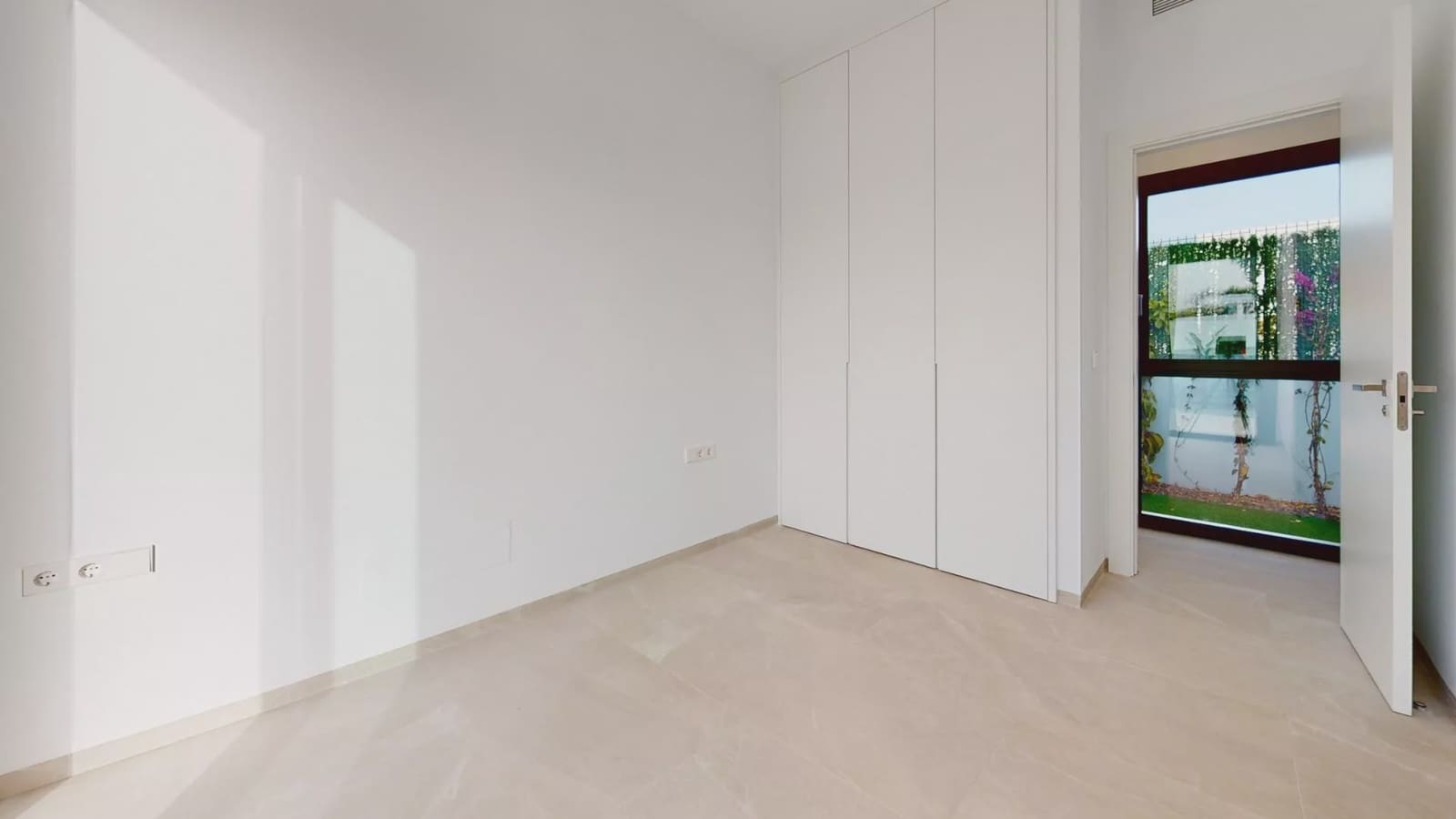 3 bedroom Villa for sale in Los Alcazares with pool garage - € 719,900 (Ref: 7916044)