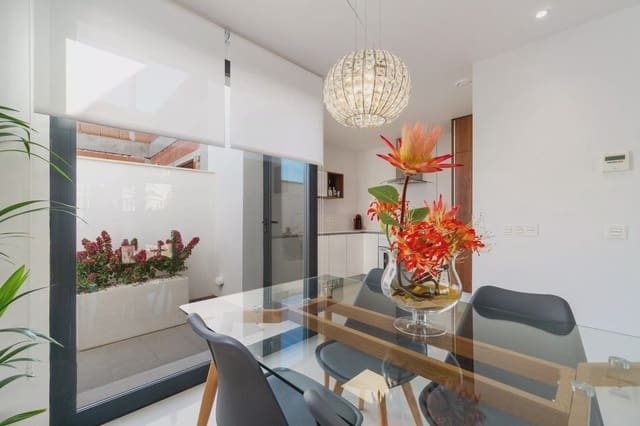 Chalet de 3 habitaciones en Los Montesinos en venta con piscina garaje - 535.000 € (Ref: 7916055)
