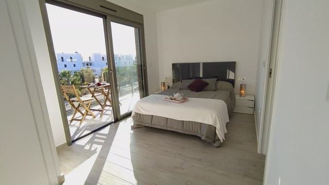 3 soveværelse Villa til salg i Los Almendros (Orihuela Costa), Orihuela med swimmingpool garage - € 669.900 (Ref: 7916057)
