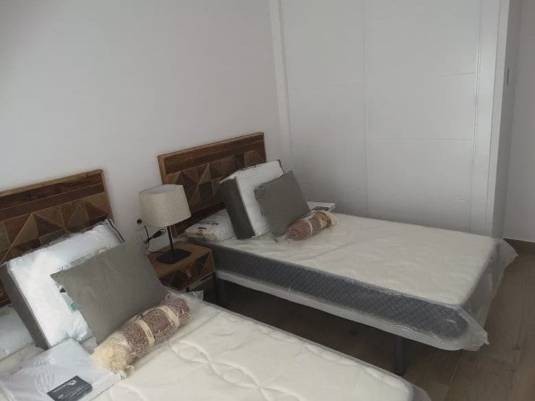 3 soverom Kjedet enebolig til salgs i Pilar de la Horadada med svømmebasseng garasje - € 425 000 (Ref: 7916140)