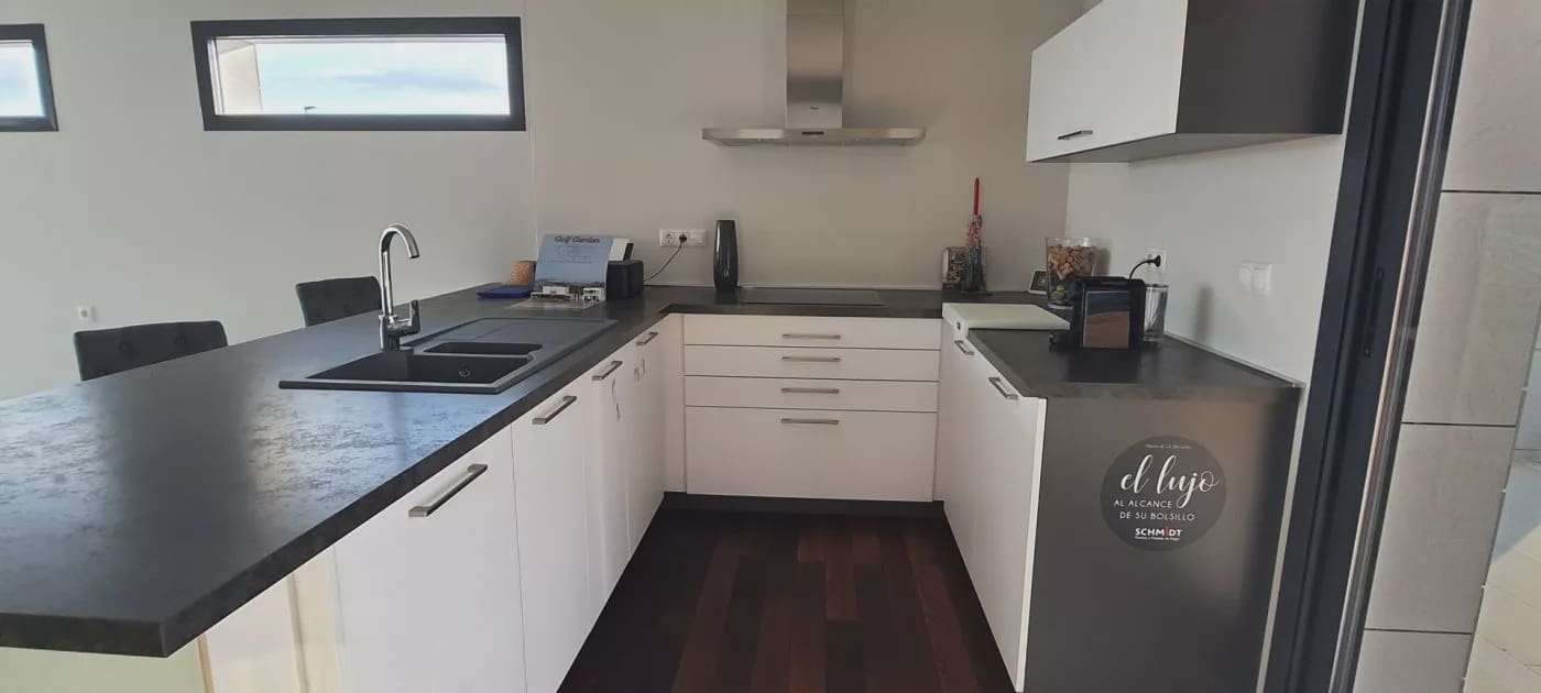 4 makuuhuone Huvila myytävänä paikassa Finestrat mukana uima-altaan 
autotalli - 790 000 € (Ref: 7916254)