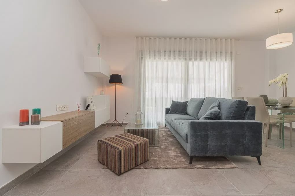 2 bedroom Apartment for sale in Torrevieja with pool garage - € 340,000 (Ref: 7916322)