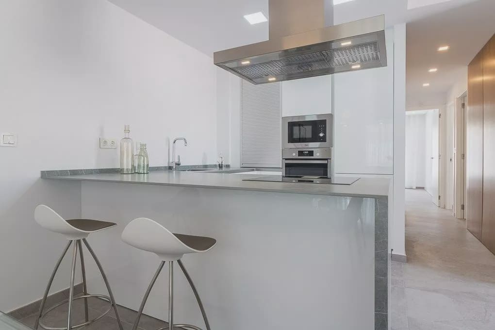 2 bedroom Apartment for sale in Torrevieja with pool garage - € 340,000 (Ref: 7916322)