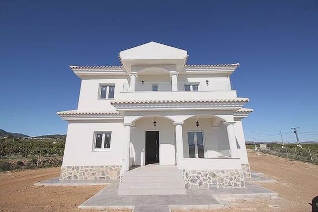 4 soveværelse Villa til salg i Pinoso med swimmingpool garage - € 375.000 (Ref: 8096721)