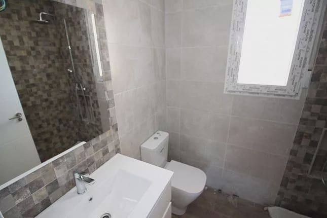 4 bedroom Villa for sale in Pinoso with pool garage - € 375,000 (Ref: 8096721)
