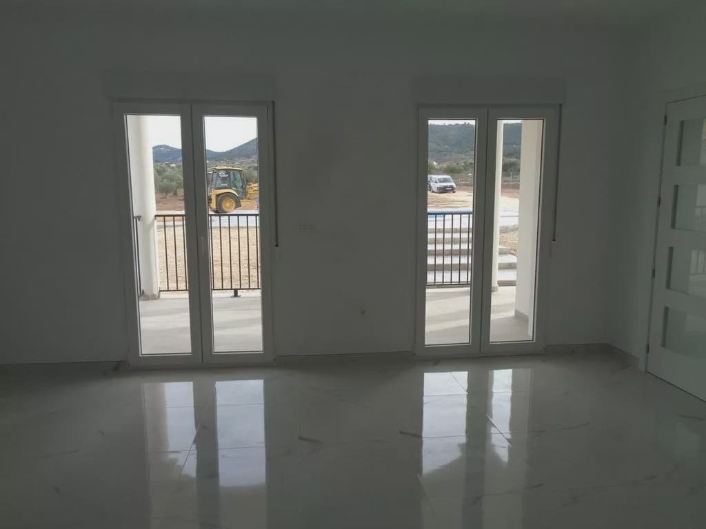 4 bedroom Villa for sale in Pinoso with pool garage - € 423,000 (Ref: 8096723)