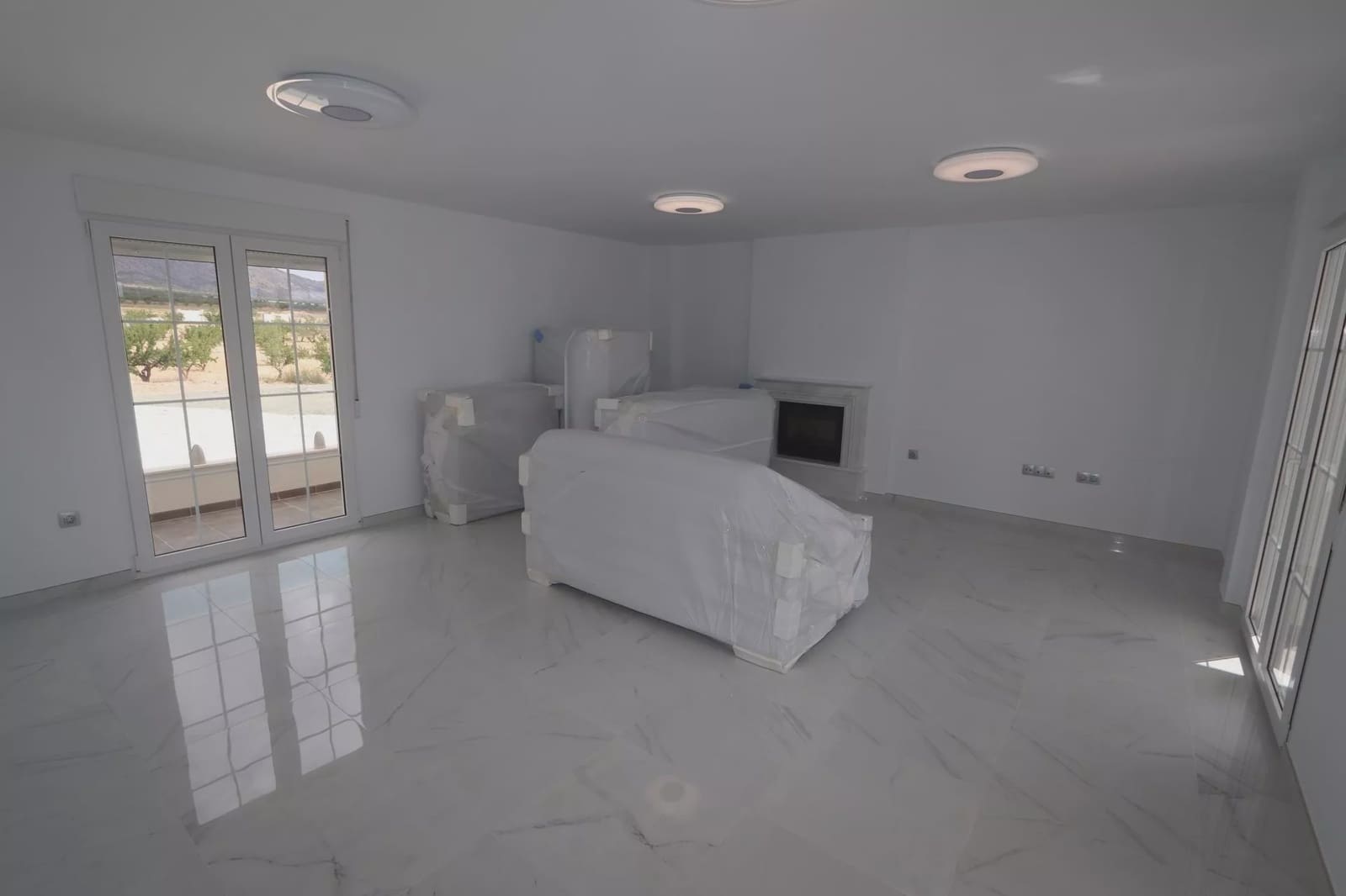 4 bedroom Villa for sale in Pinoso with pool garage - € 423,000 (Ref: 8096723)