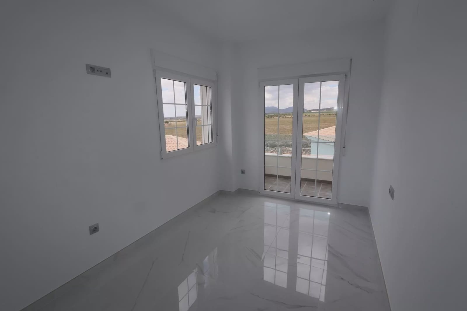 4 bedroom Villa for sale in Pinoso with pool garage - € 423,000 (Ref: 8096723)